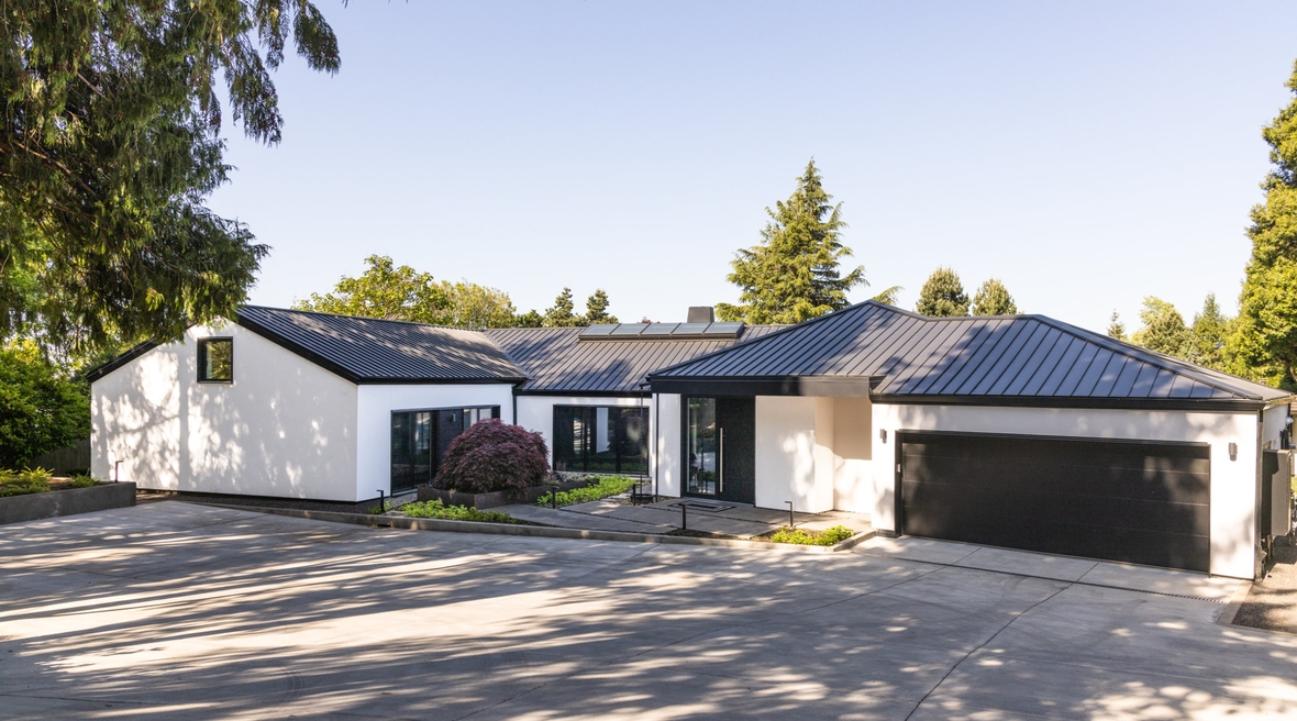 Bridlemile Residence LEED Platinum